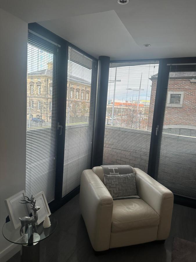 Luxury Apartment Belfast City Centre Overlooking Custom House Sqaure Экстерьер фото